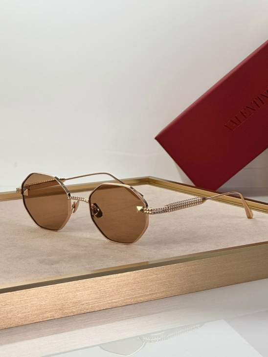 Picture of Valentino Sunglasses _SKUfw67160421fw